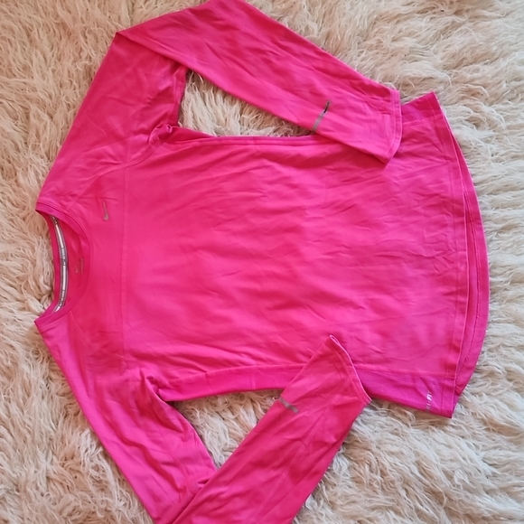 NEW!  Nike Running Long Sleeve Miler Running Athletic Top in Hot Pink - Picture 2 of 11